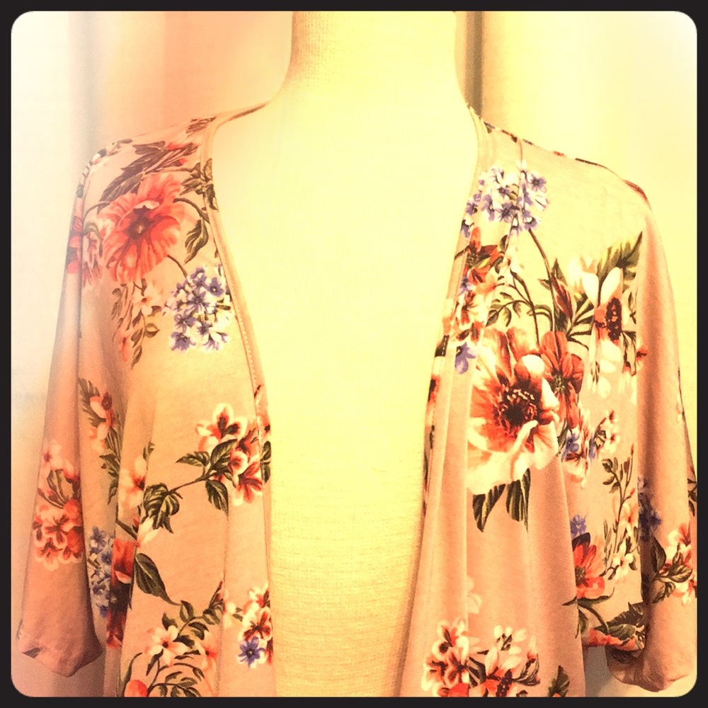 ROSE PINK FLORAL KIMONO!